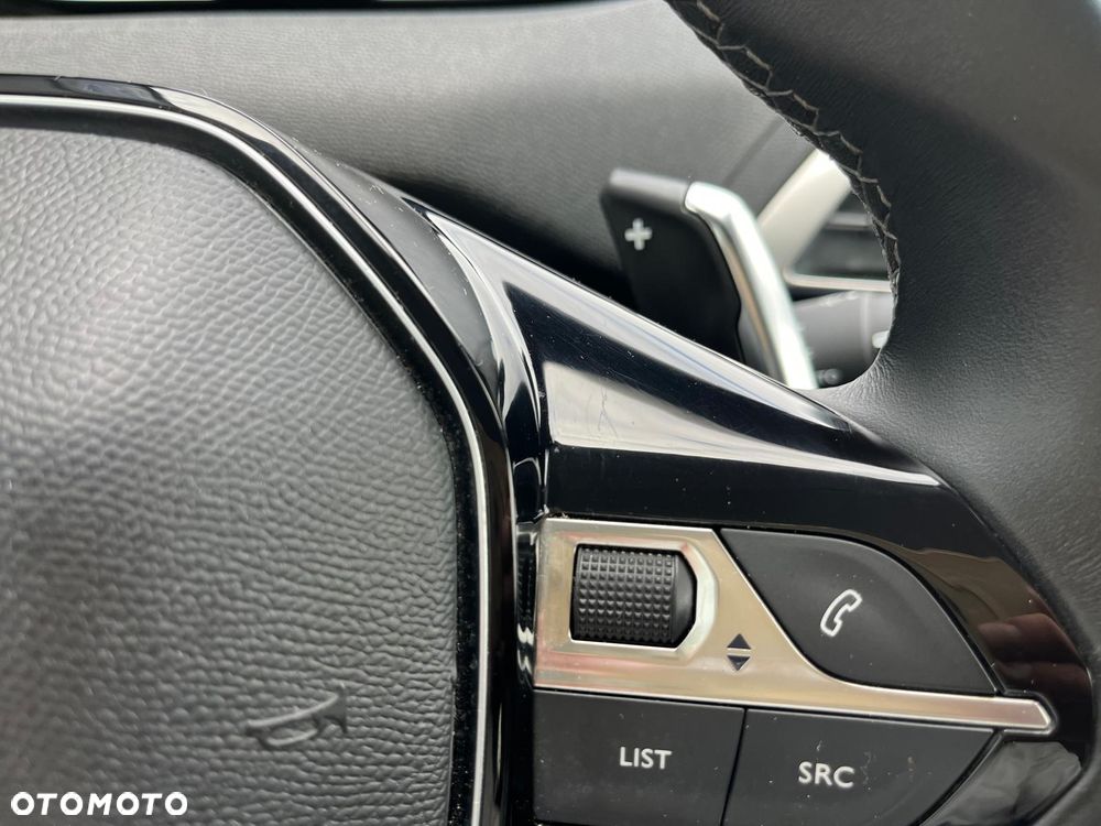 Peugeot 3008 1.2 PureTech Allure Pack S&S EAT8 - 9