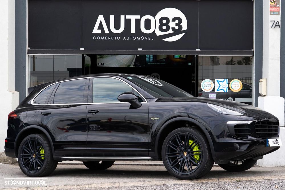 Porsche Cayenne S E-Hybrid - 1