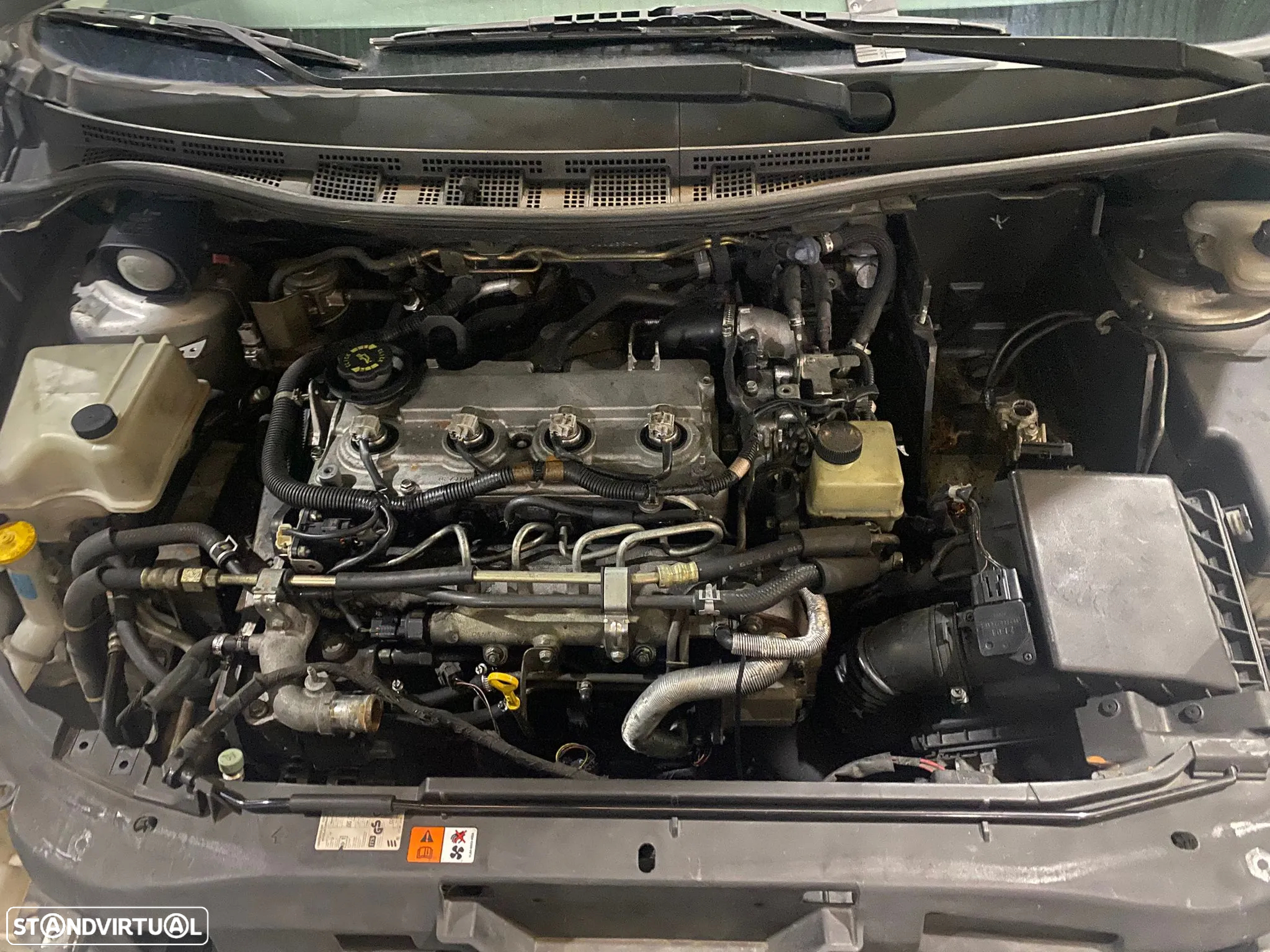 Mazda 5 2.0 CD DIesel 7 Lug de 2006 para peças - 8