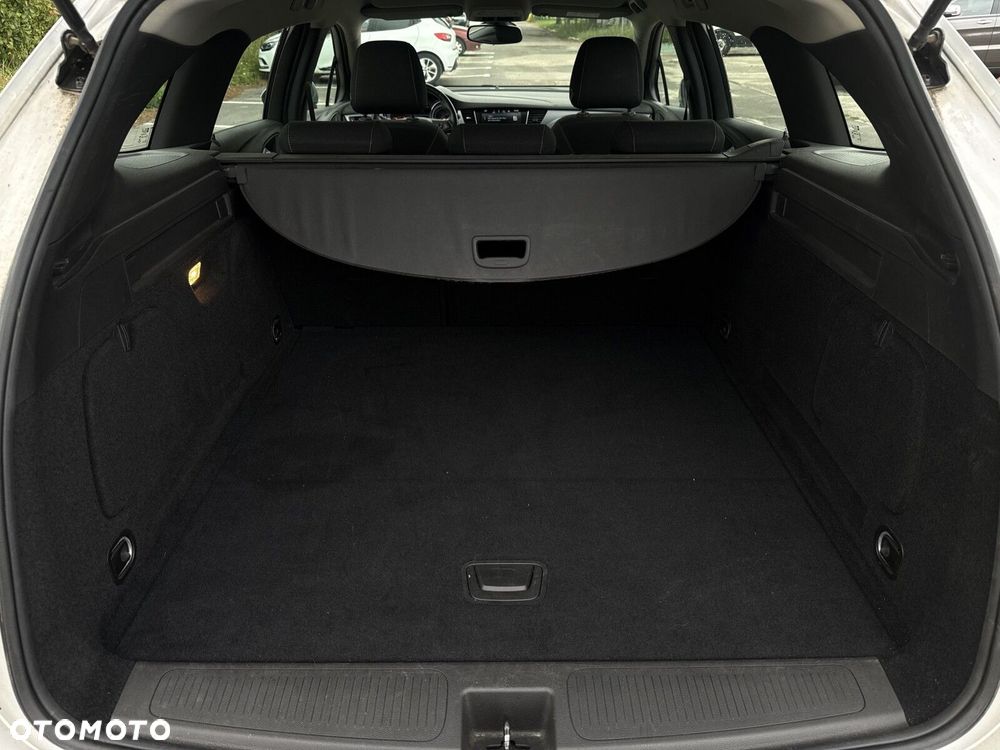 Opel Astra 1.4 T Elite - 33