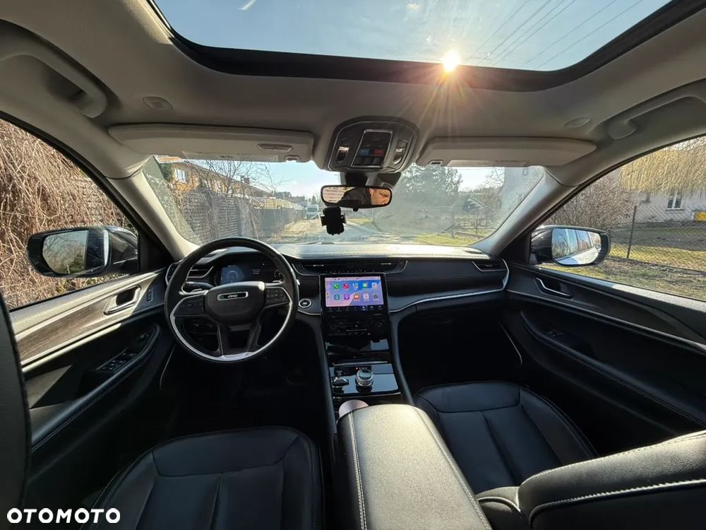 Jeep Grand Cherokee - 14