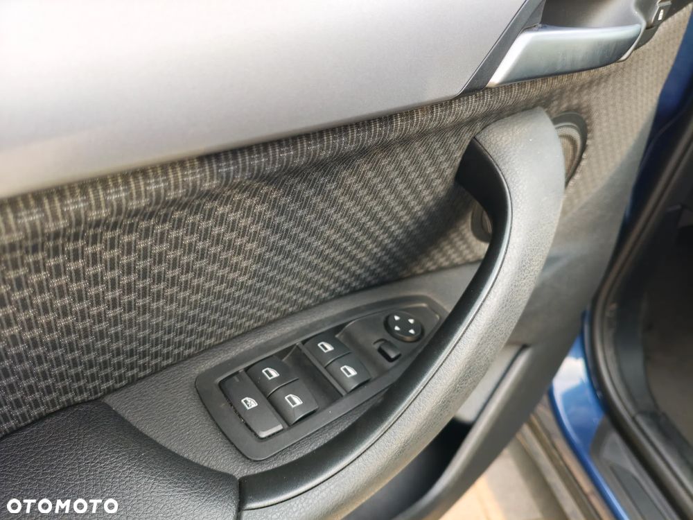BMW X1 sDrive16d - 23