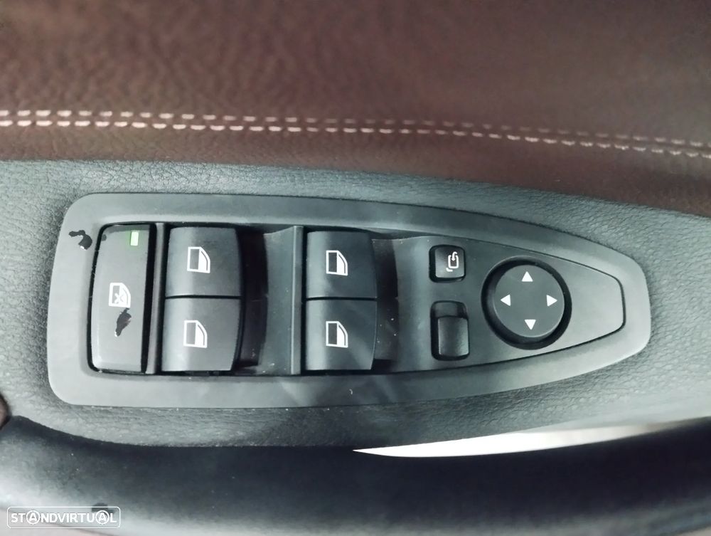 BMW X1 18 d sDrive Auto - 21