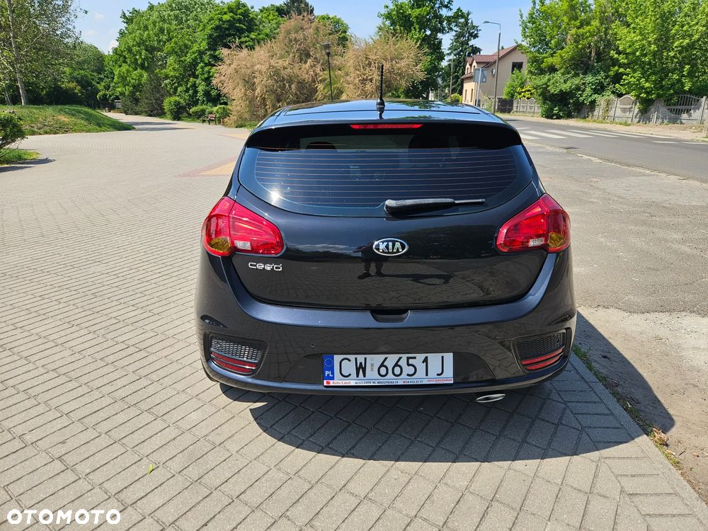 Kia Ceed 1.4 CVVT Dream-Team Edition - 10