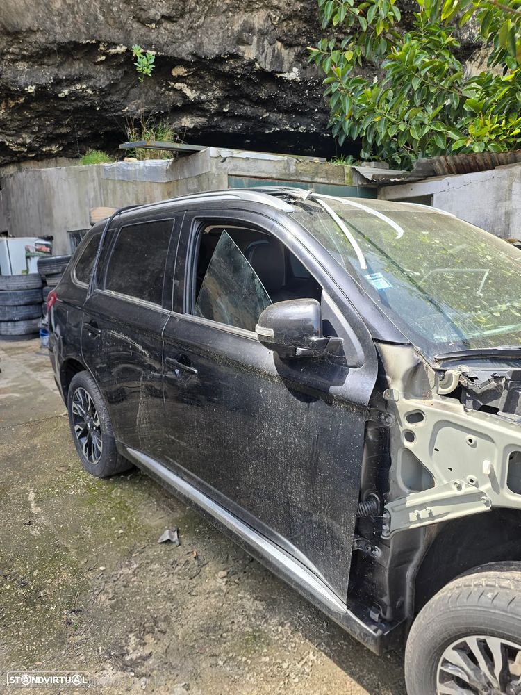 Mitsubishi Outlander  2018 - venda de peças usadas - 4