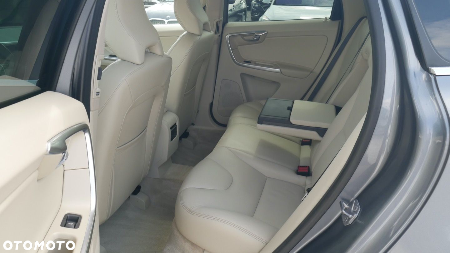 Volvo XC 60 - 13