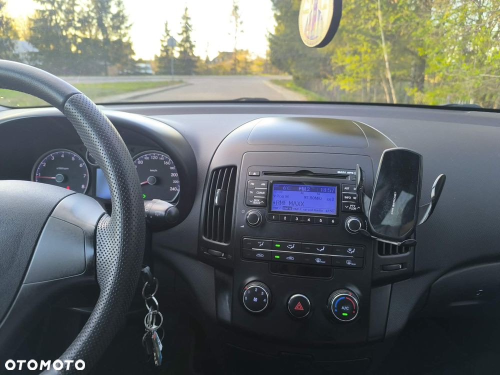 Hyundai i30 1.4 Comfort EU5 - 5