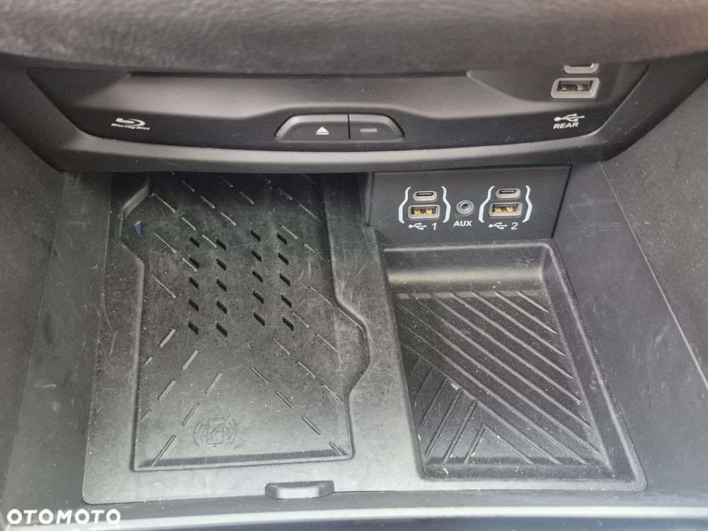 Chrysler Pacifica - 30