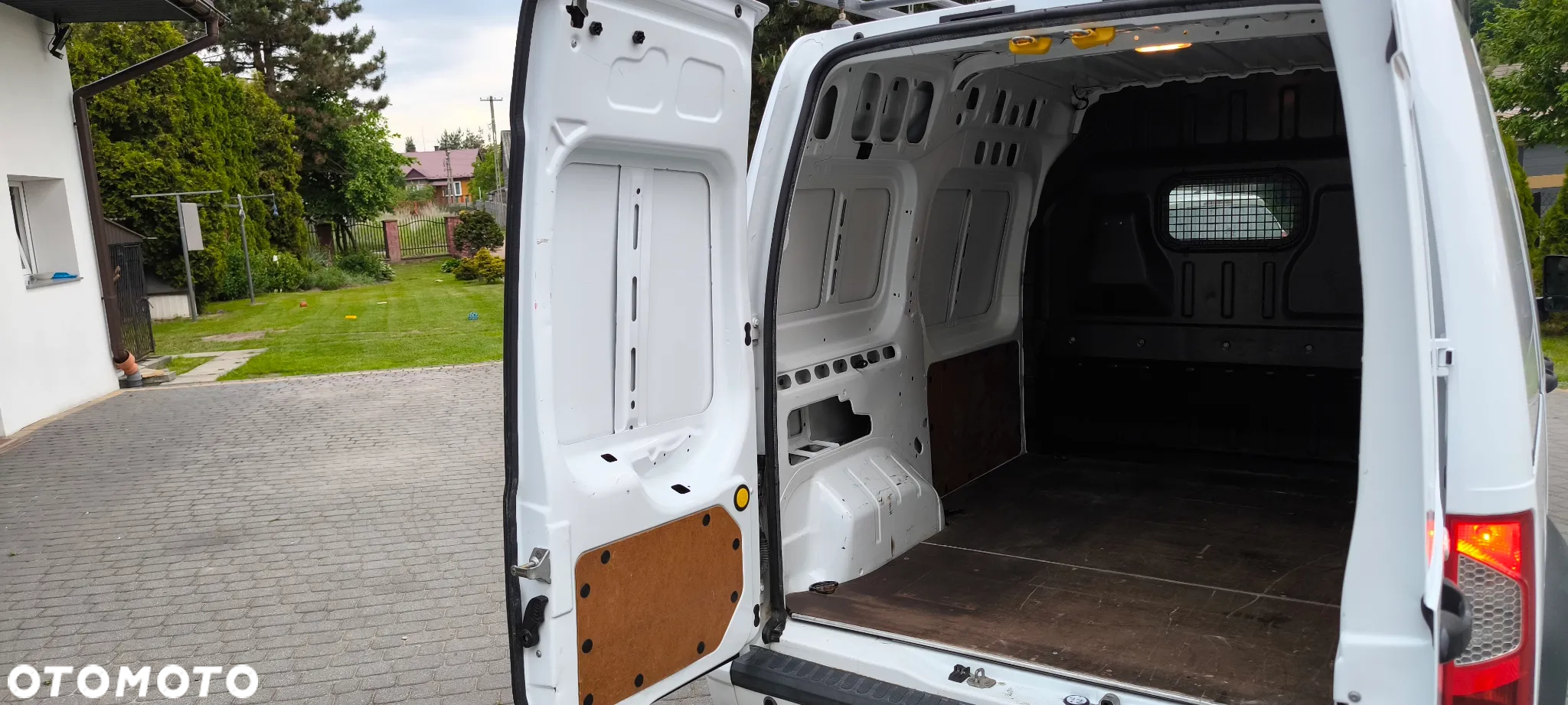 Ford Transit Connect - 27