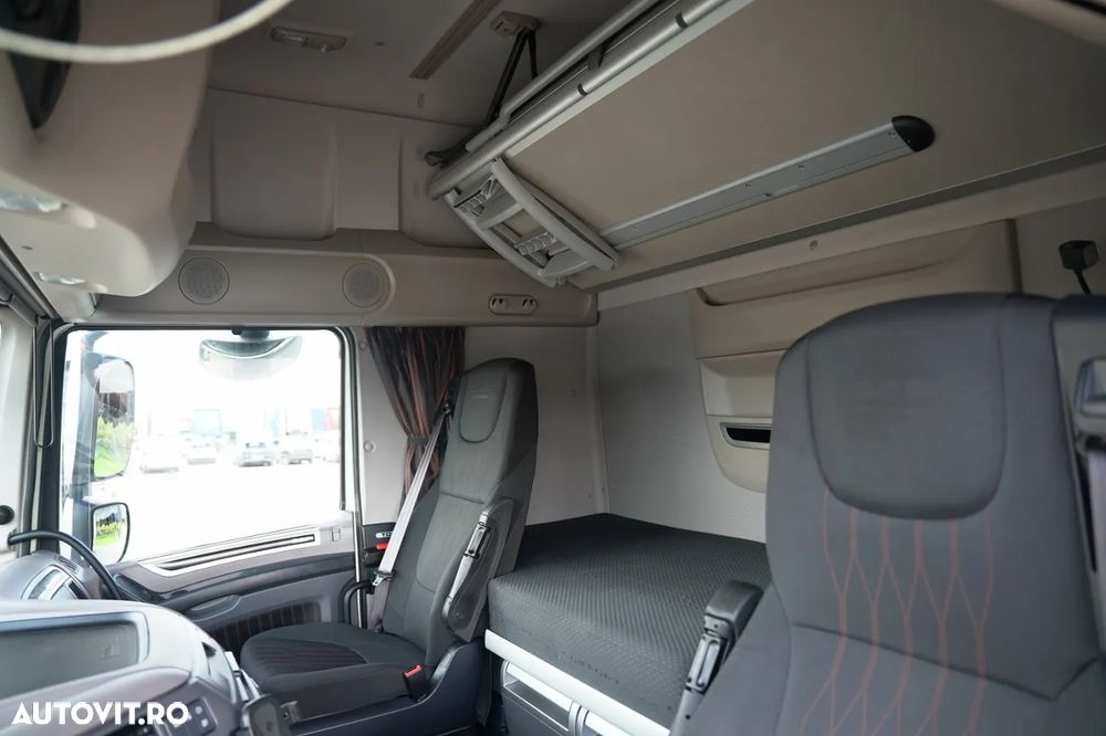 DAF XF 530 / RETARDER / I-PARK COOL / CABINĂ SUPER SPACE / - 25