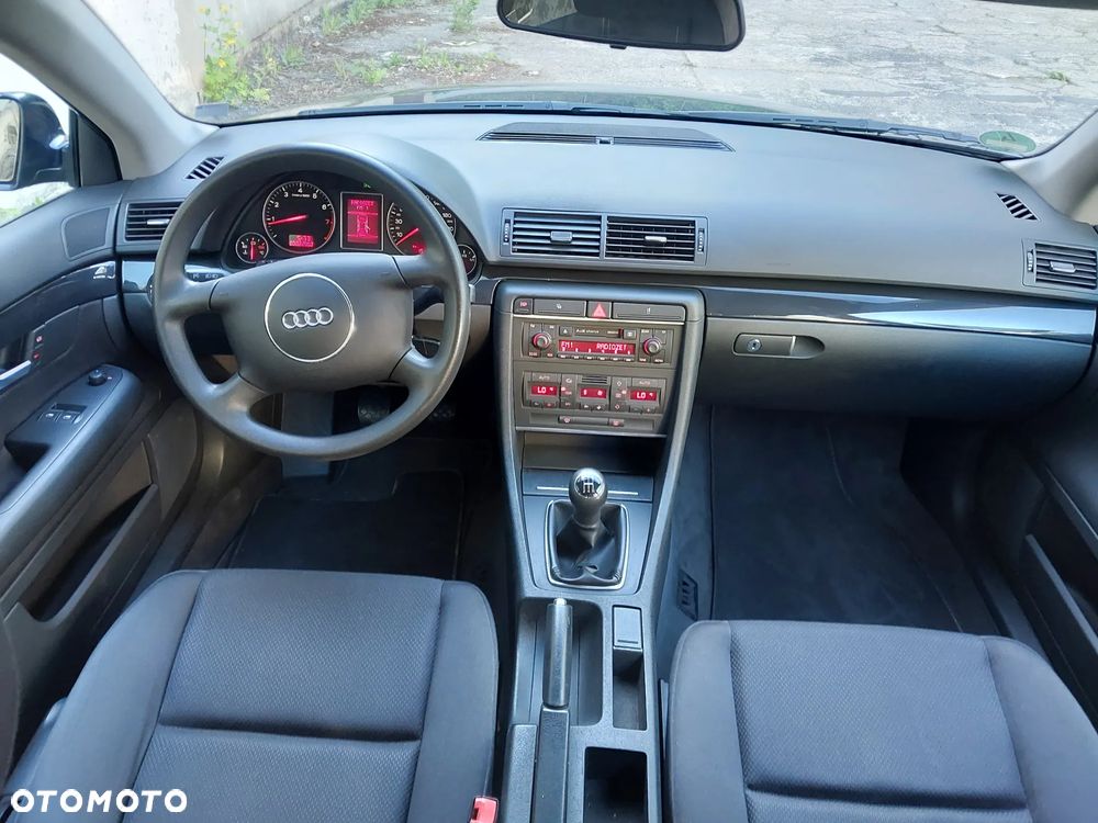 Audi A4 Limousine 2 - 8
