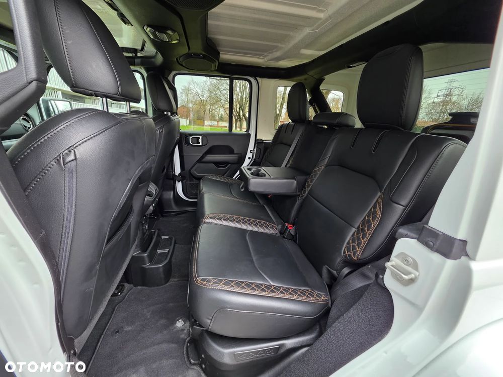 Jeep Wrangler Unlimited 2.0 Turbo PHEV 4xe Sahara - 24