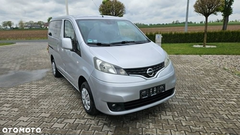 Nissan NV 200 Evalia - 13
