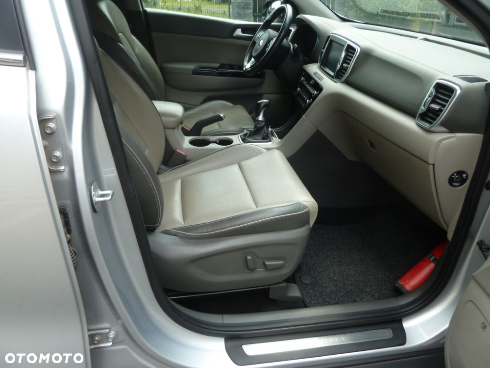 Kia Sportage 1.6 GDI 2WD DREAM-TEAM EDITION - 9