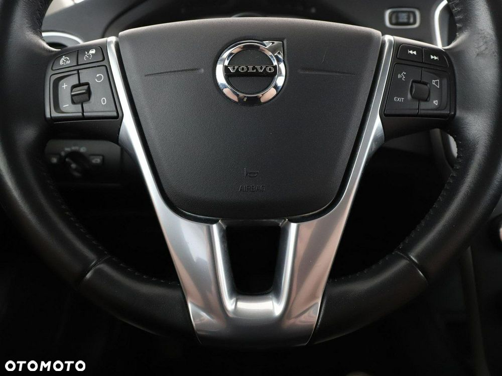Volvo V40 D2 Drive-E Momentum - 22