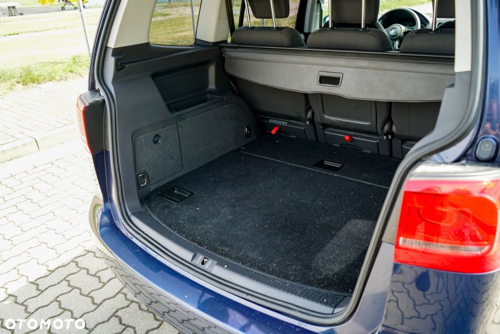 Volkswagen Touran 1.6 TDI DPF Trendline - 25