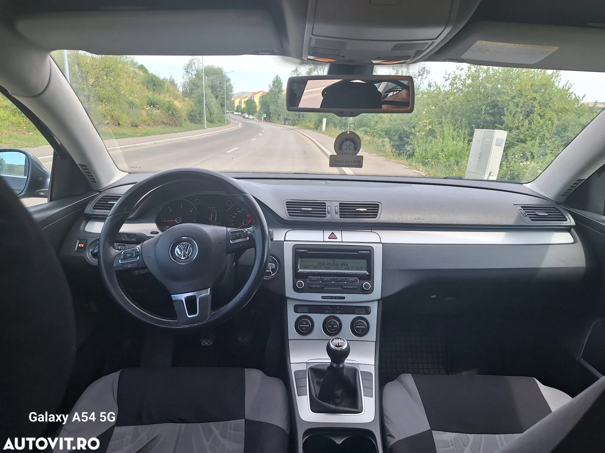 Volkswagen Passat 2.0 TDI DPF BlueMotion Technology Trendline - 4