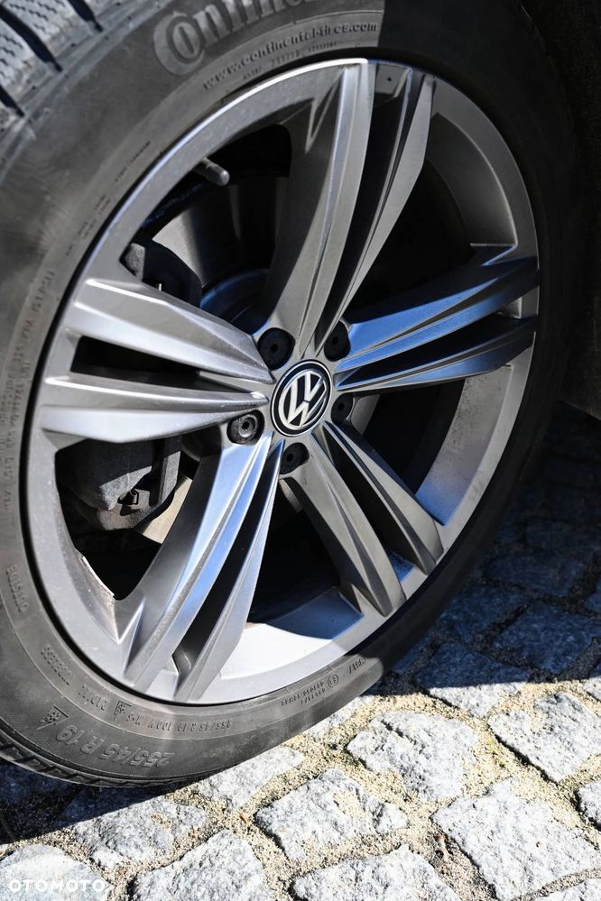 Volkswagen Tiguan - 12