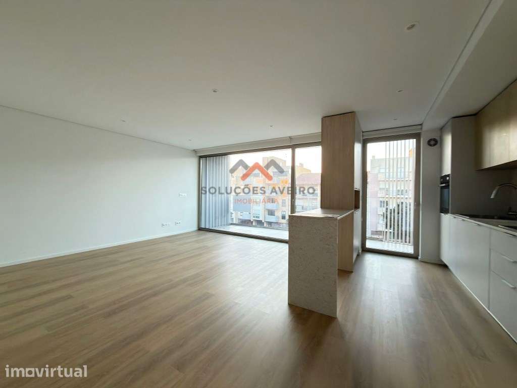 Apartamento T2 Novo - Praia da Barra - Grande imagem: 3/22