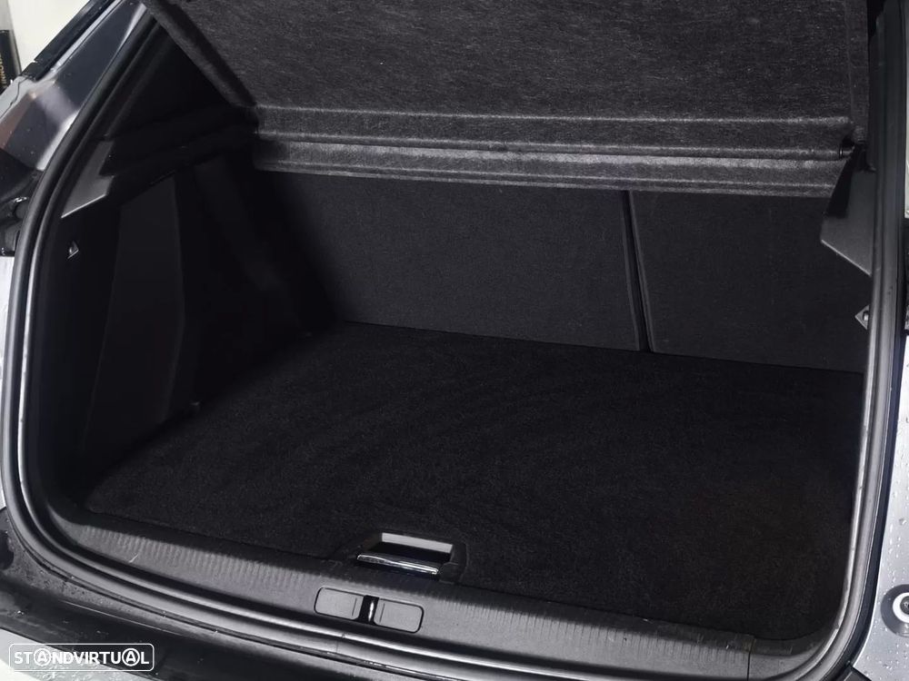 Peugeot e-2008 50 kWh Allure Pack - 32