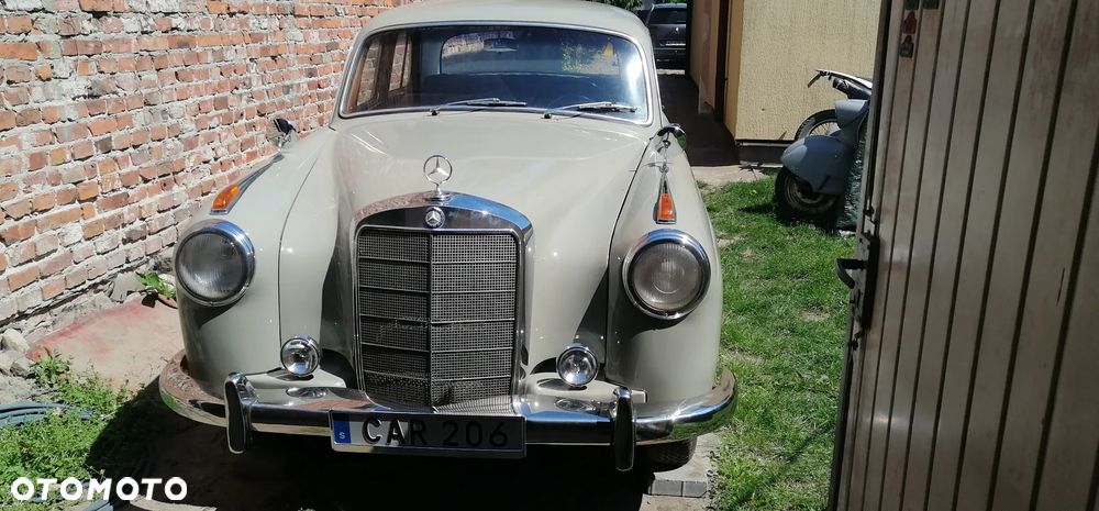 Mercedes-Benz Inny - 1