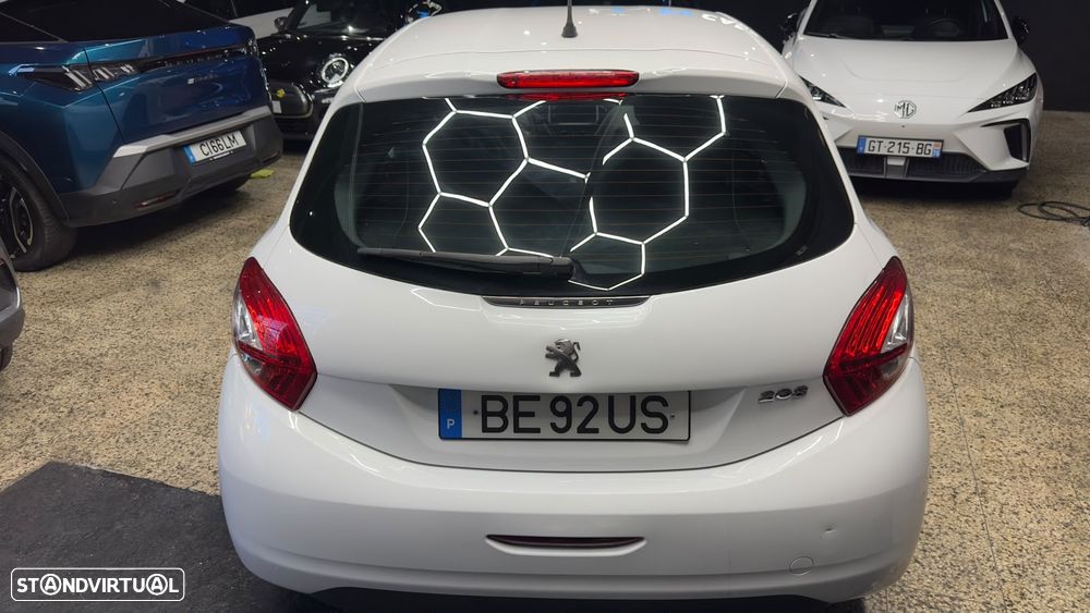 Peugeot 208 PureTech 68 Urban Move - 13