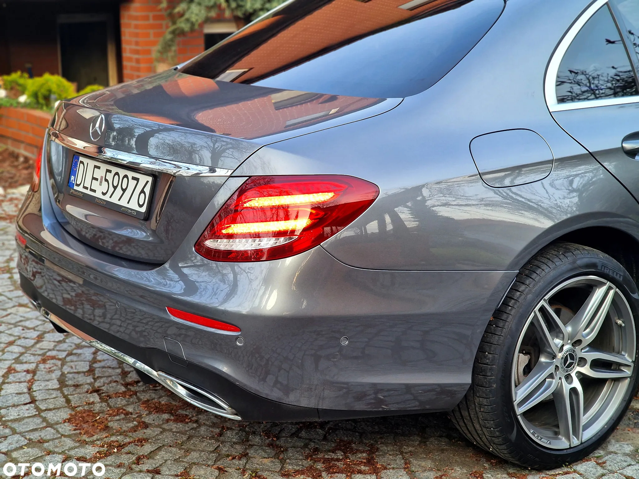 Mercedes-Benz Klasa E 220 d 4-Matic 9G-TRONIC - 12