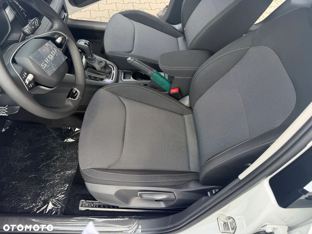 Skoda Fabia 1.0 TSI Drive DSG - 8