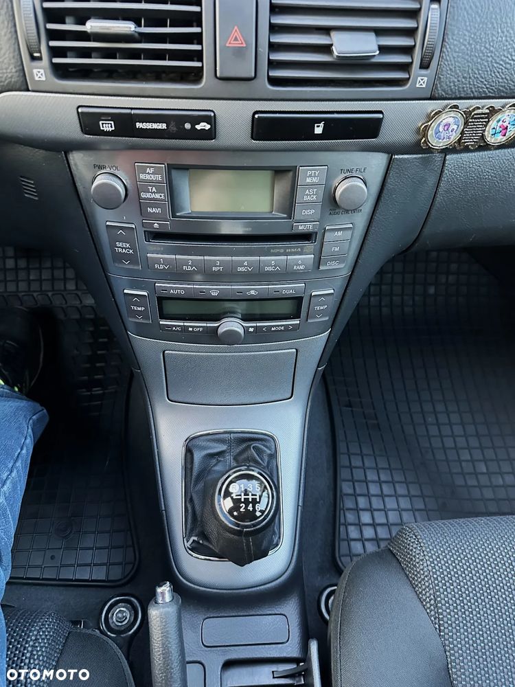 Toyota Avensis 2.0 D-4D Premium - 13