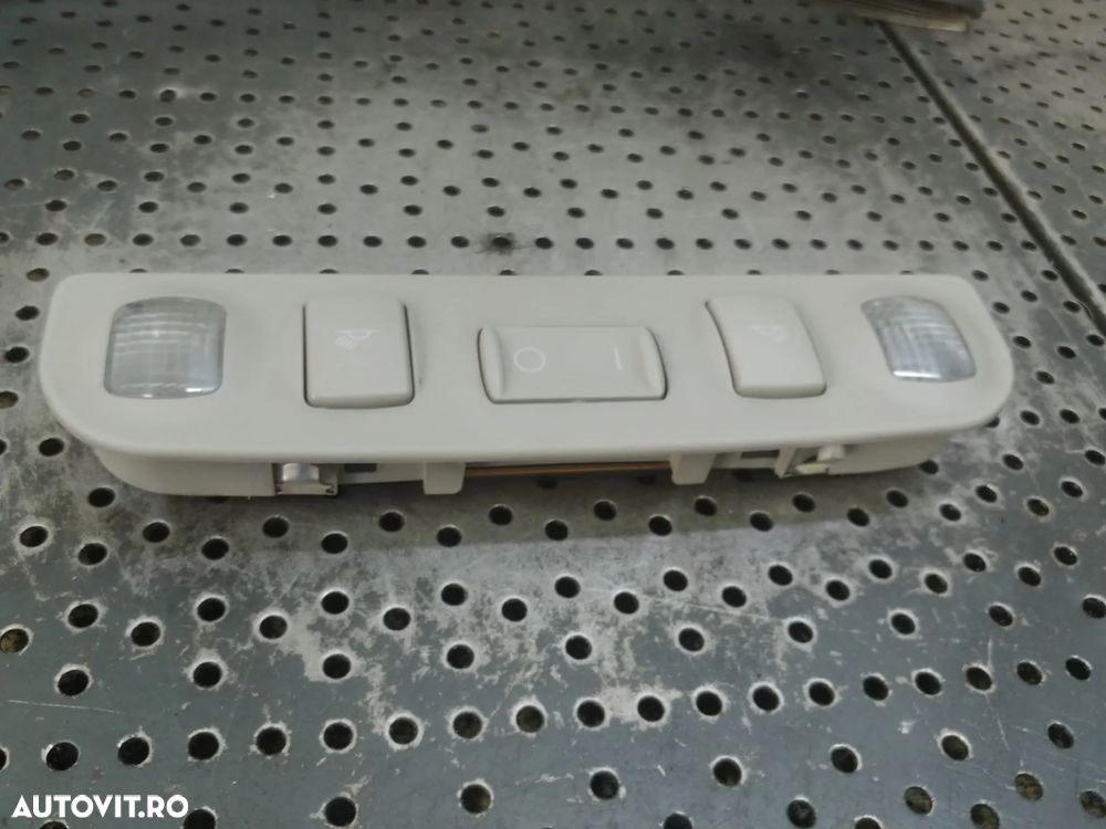 plafoniera lampa spate interior audi a3 8l  8l4947111 - 2