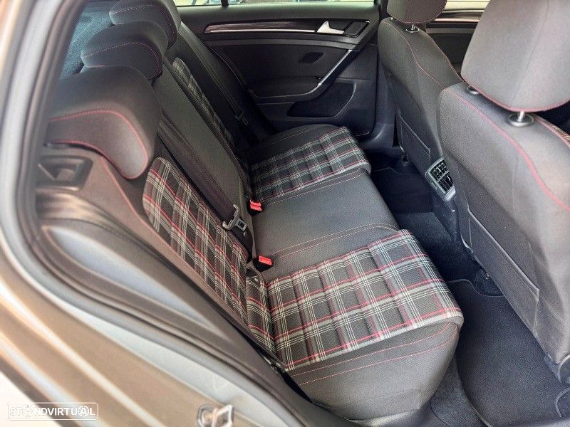 VW Golf 2.0 TSi GTi DSG Performance - 51