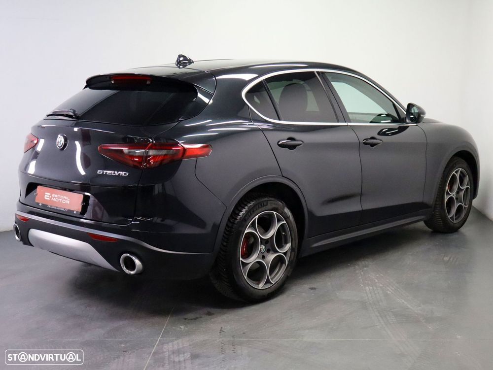 Alfa Romeo Stelvio 2.2 D Super AT8 - 4