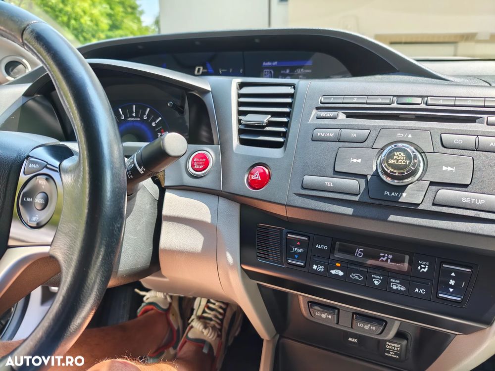 Honda Civic 1.8 MT ES - 6