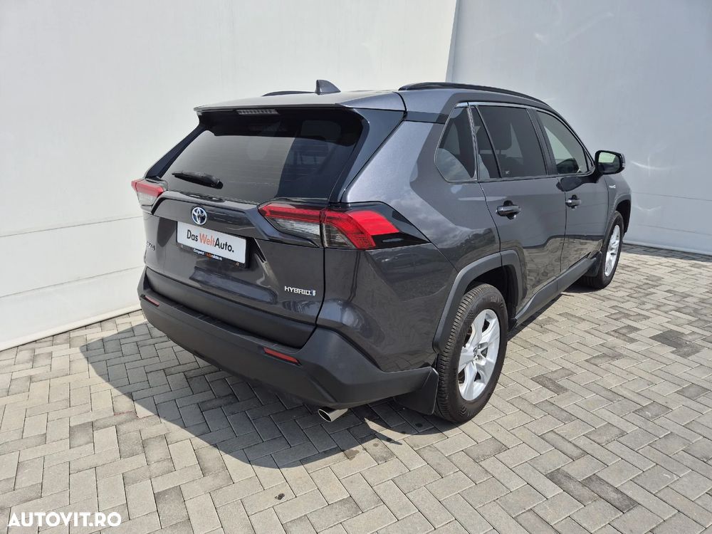 Toyota RAV4 - 5