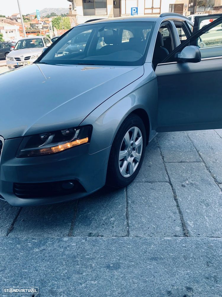 Audi A4 Avant 2.0 TDI DPF Attraction - 4