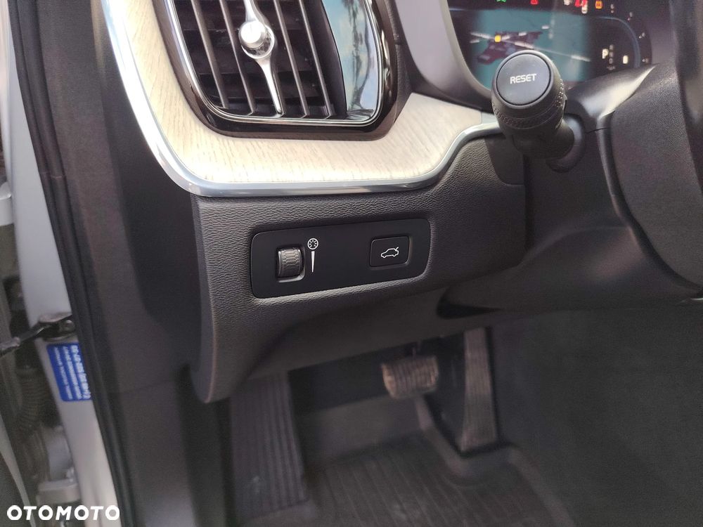 Volvo XC 60 B4 D AWD Inscription - 40