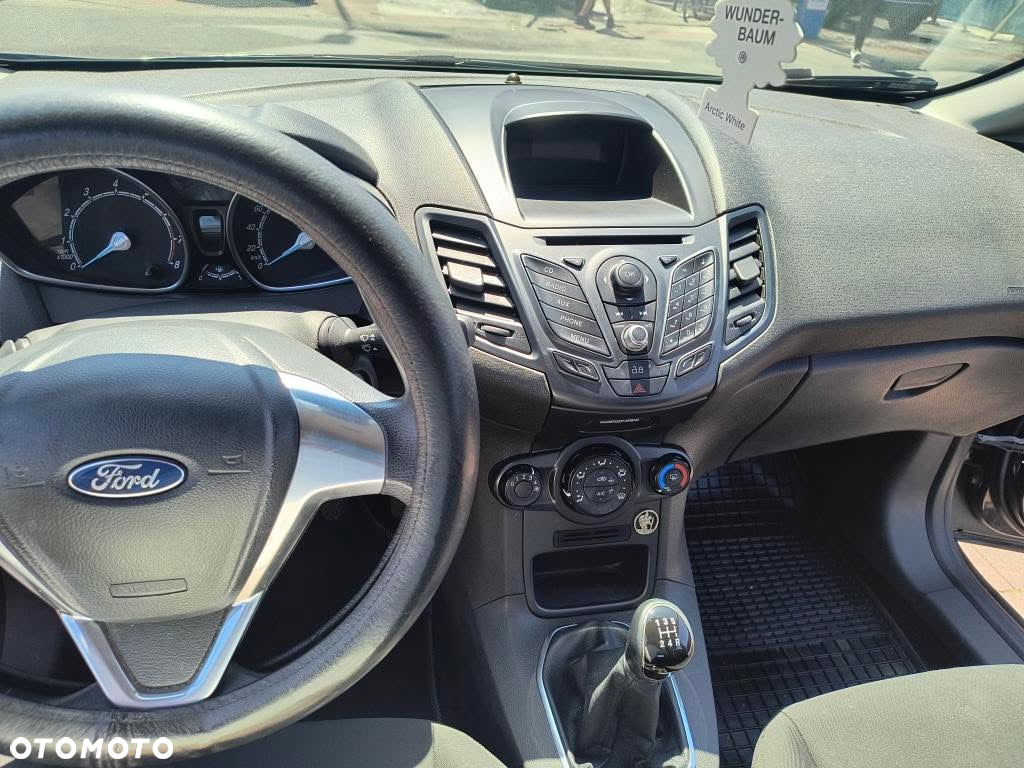 Ford Fiesta 1.25 Ambiente - 22