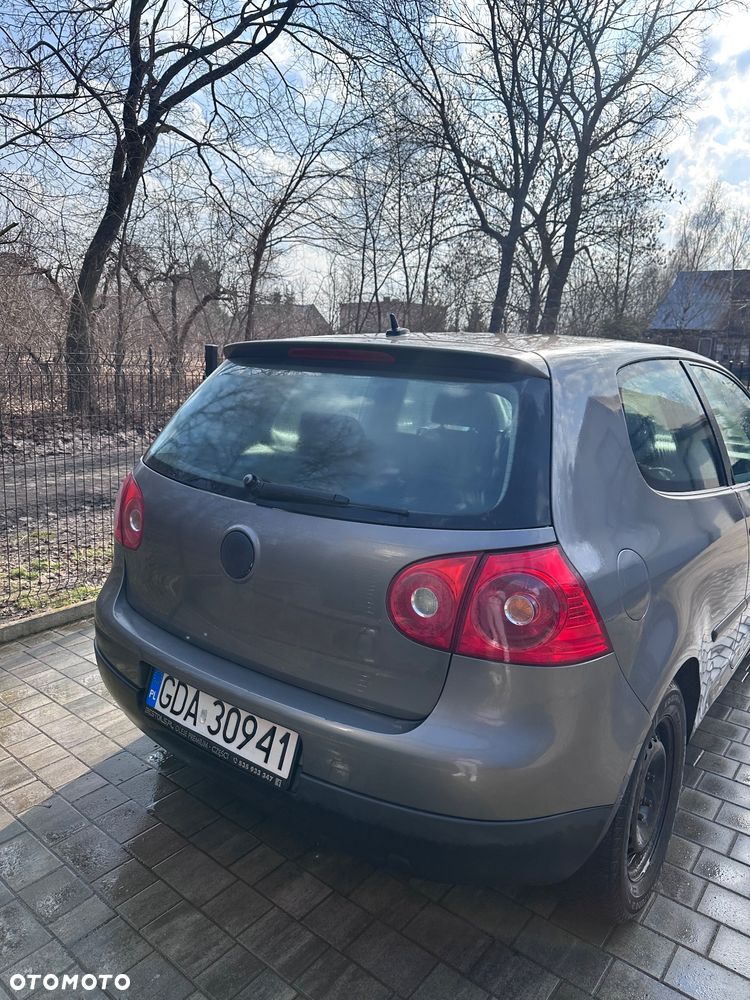 Volkswagen Golf 2.0 TDI Comfortline - 3