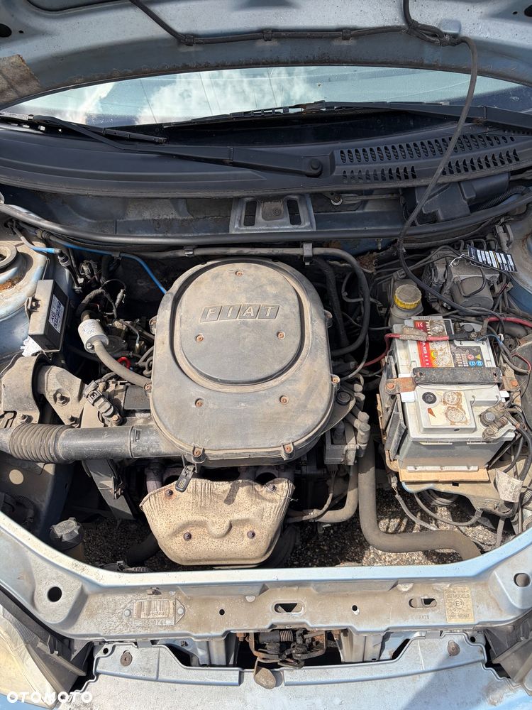 Fiat Punto 1.2 8V - 10