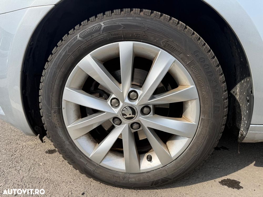 Skoda Octavia 1.6 TDI Active - 9