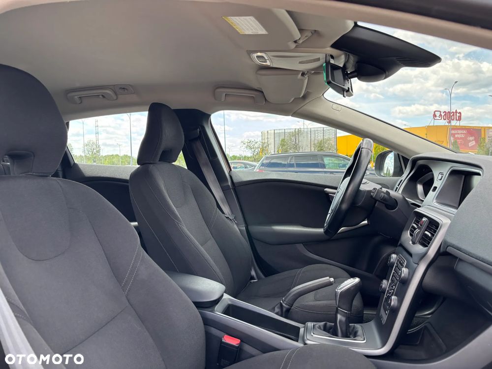 Volvo V40 D2 Kinetic - 12
