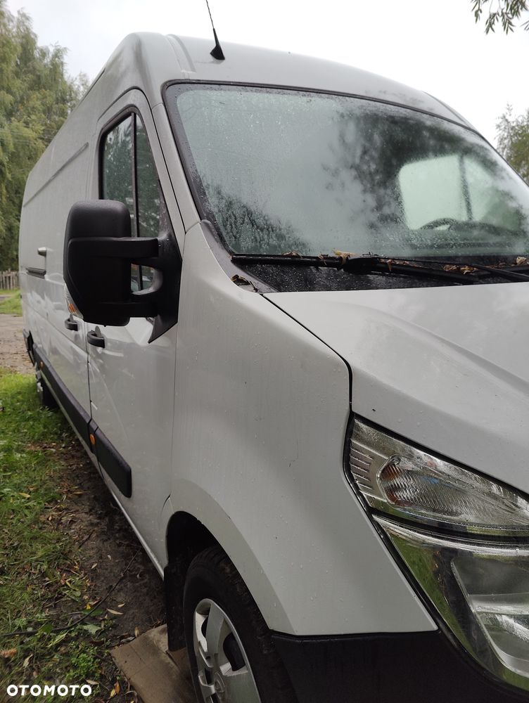Nissan Nv400