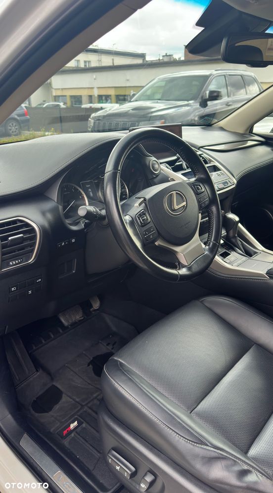 Lexus NX 300 Comfort AWD - 13