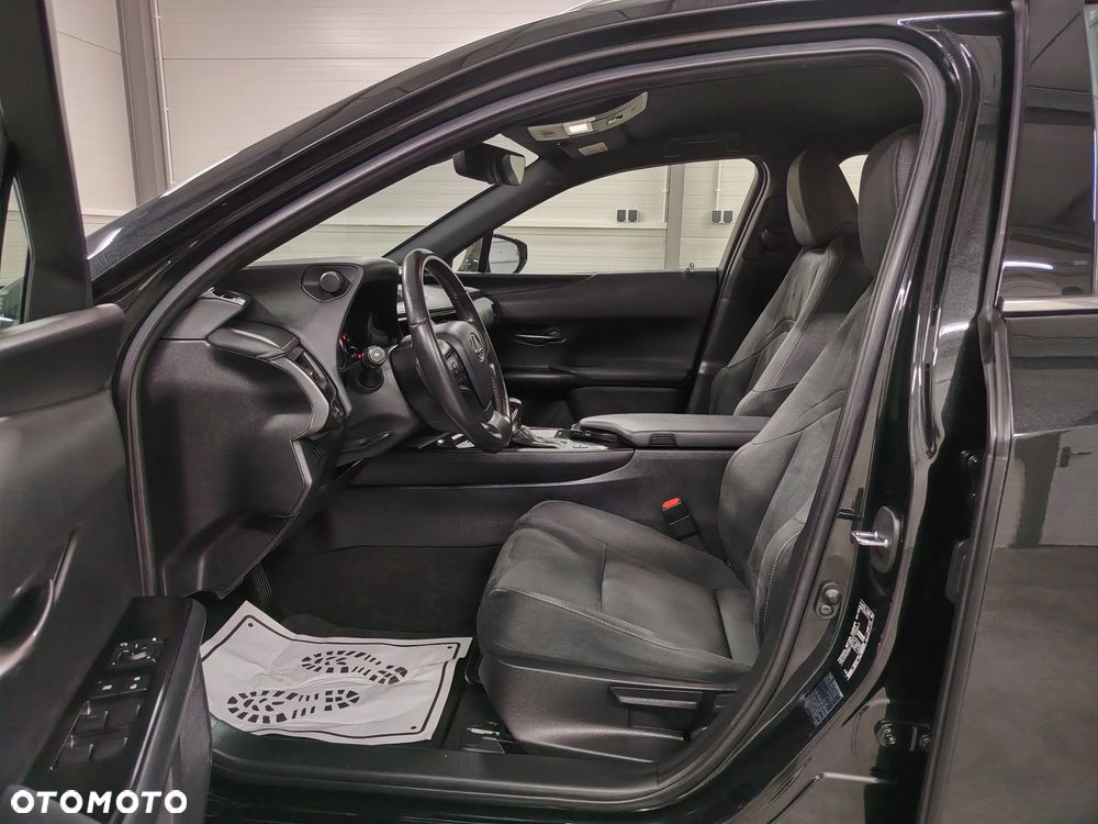 Lexus UX 250h Elegance 2WD - 19