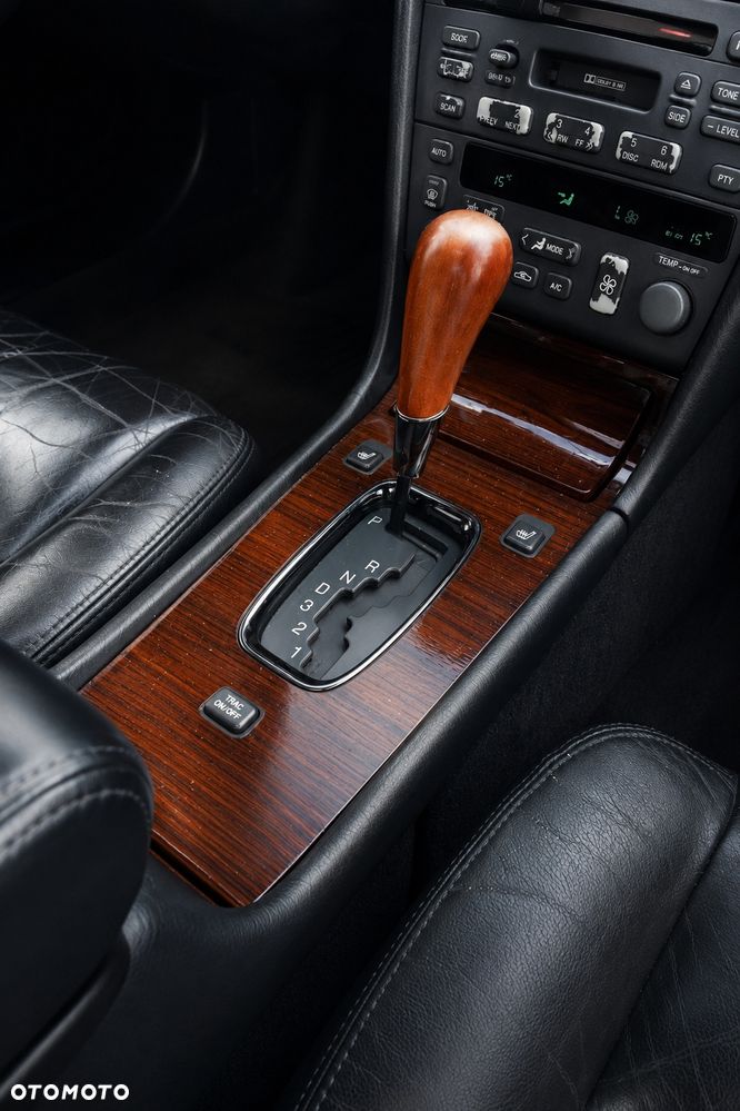 Cadillac STS - 8