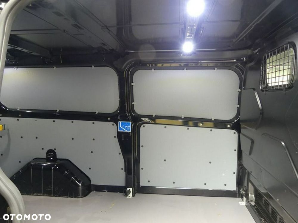 Ford Transit Custom - 11