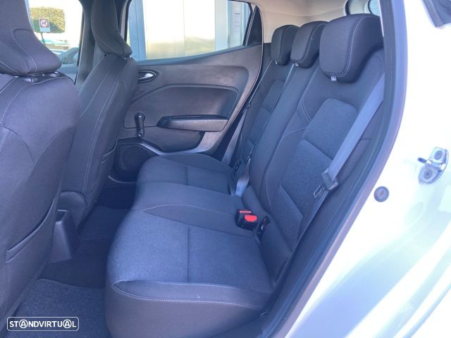 Renault Clio TCe 100 INTENS - 27