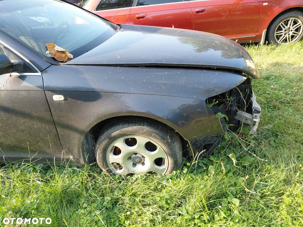 części AUDI A6 C6 2.4 V6 benzyna sedan BŁOTNIK przód prawy lewy LZ7Q - 1
