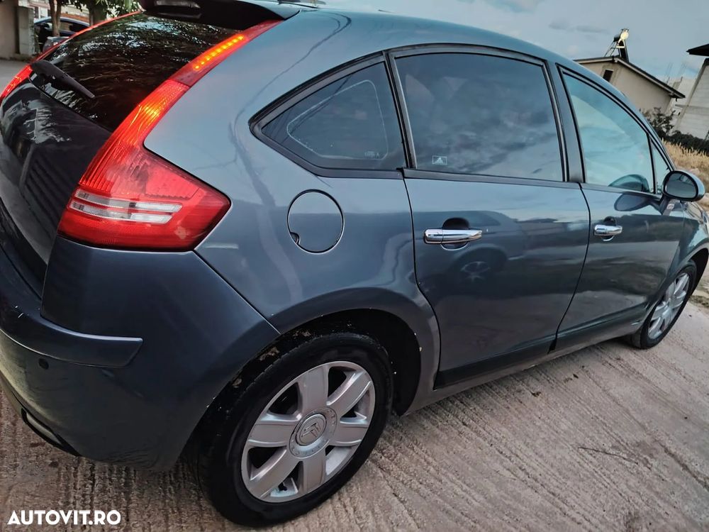 Citroën C4 1.6 HDI FAP Confort - 9