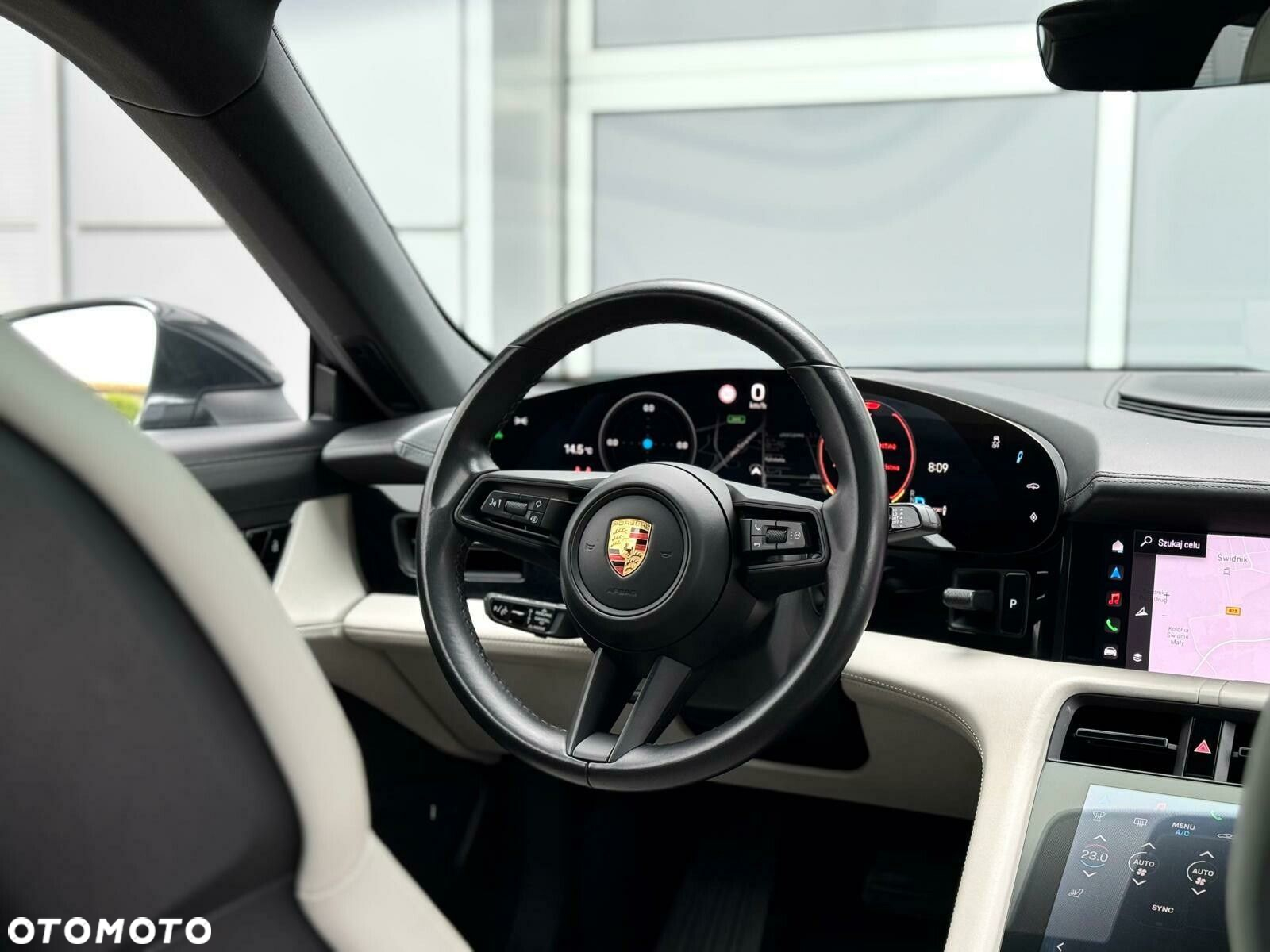 Porsche Taycan - 15